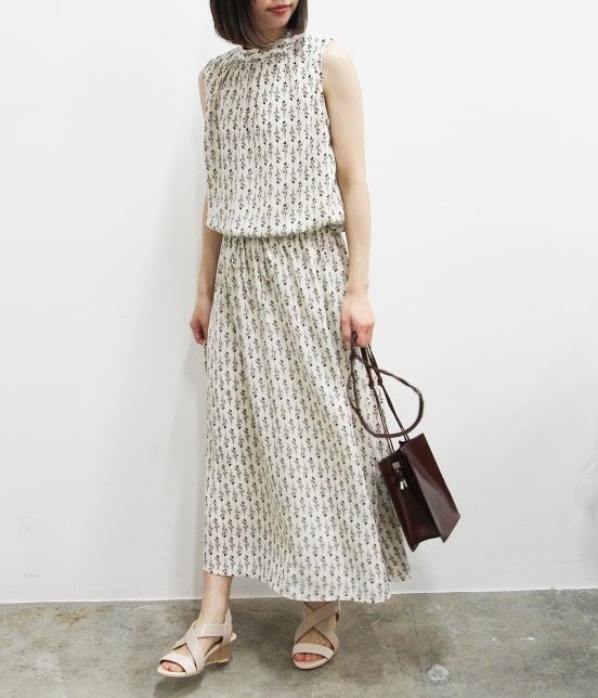 Vis 店舗限定 小花柄ハイネックドッキングワンピース ワンピース ワンピース 通販 J Adore Jun Online