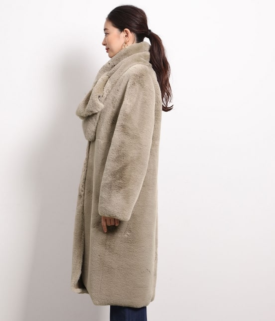 人気のファッショントレンド ロイヤリティフリーロペ ムートン コート