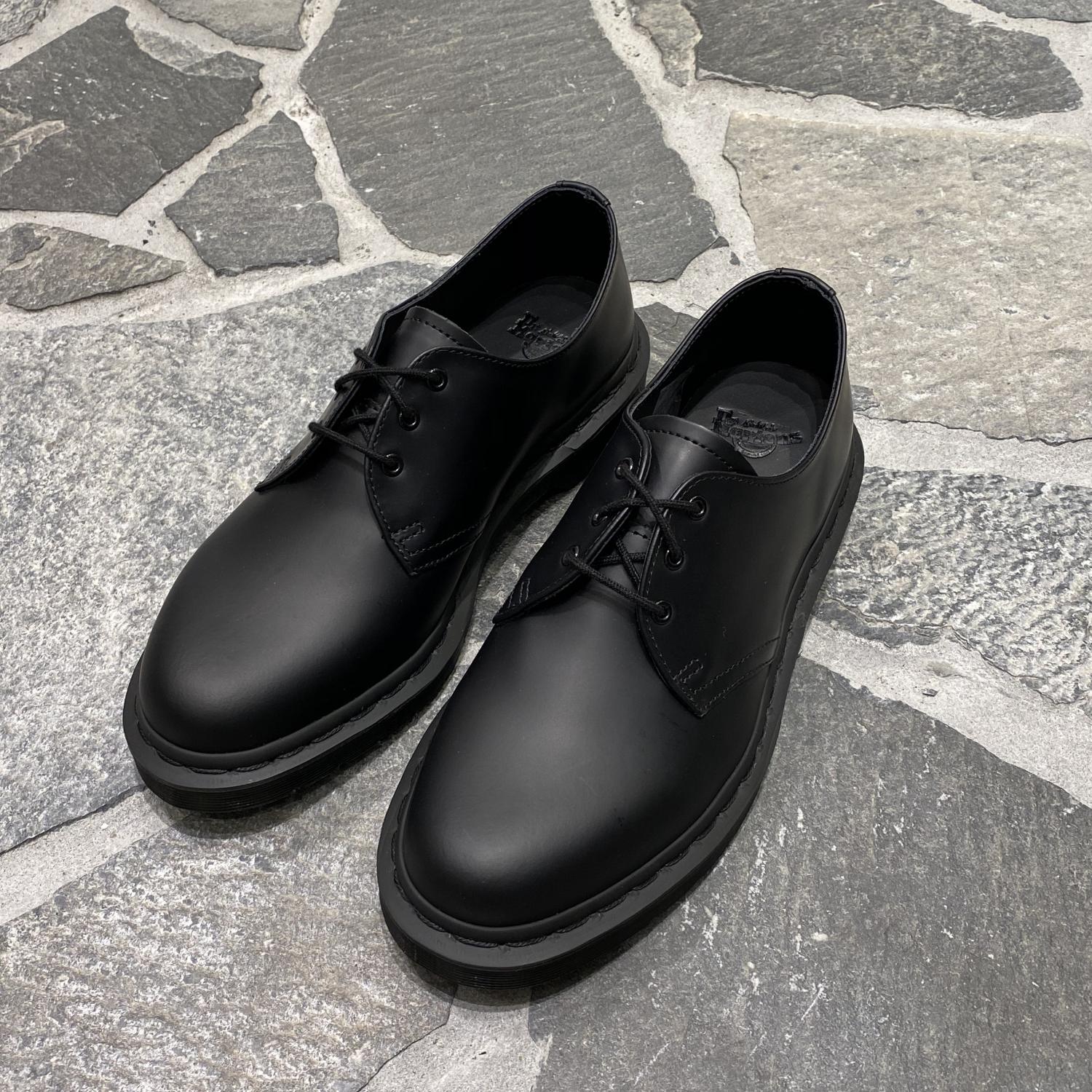 Dr Martens Staff Outfit Adam Et Rope アダムエロペ