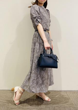 ROPE ロペ　ボカシフラワーウエストギャザーワンピース ROPE'｜【DEVEAUX(デヴォー)】別注ボカシフラワーウエスト