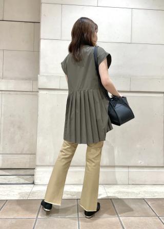 Vis きちんと感溢れる 切り替えプリーツフレンチスリーブ前開きシャツ トップス シャツ ブラウス 通販 J Adore Jun Online