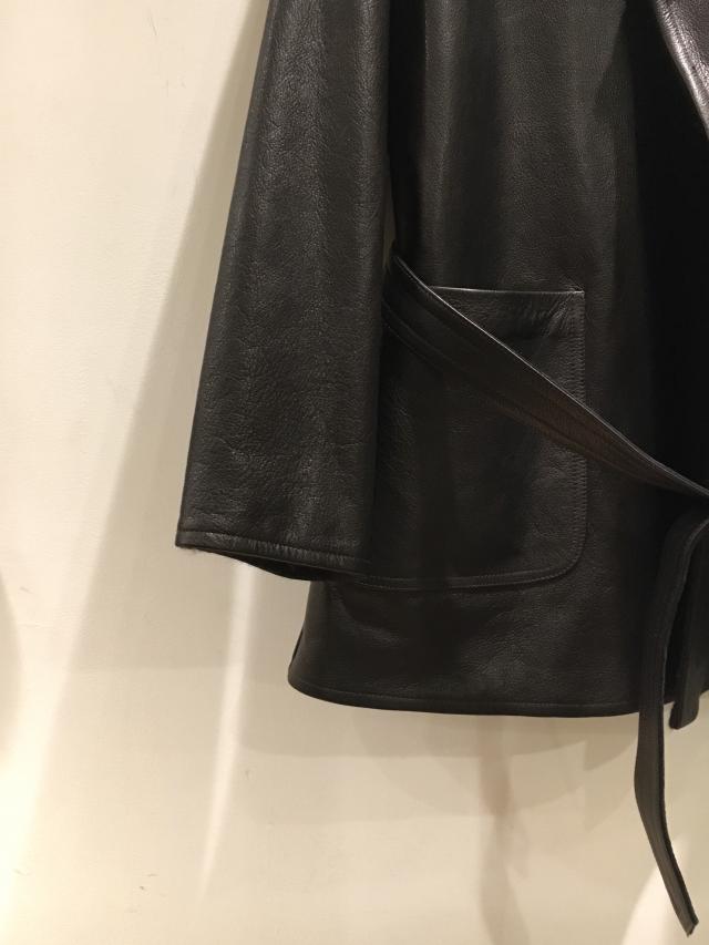 COMOLI レザーショールカラーコート / 新田 / ADAM ET ROPÉ FEMME ｜J