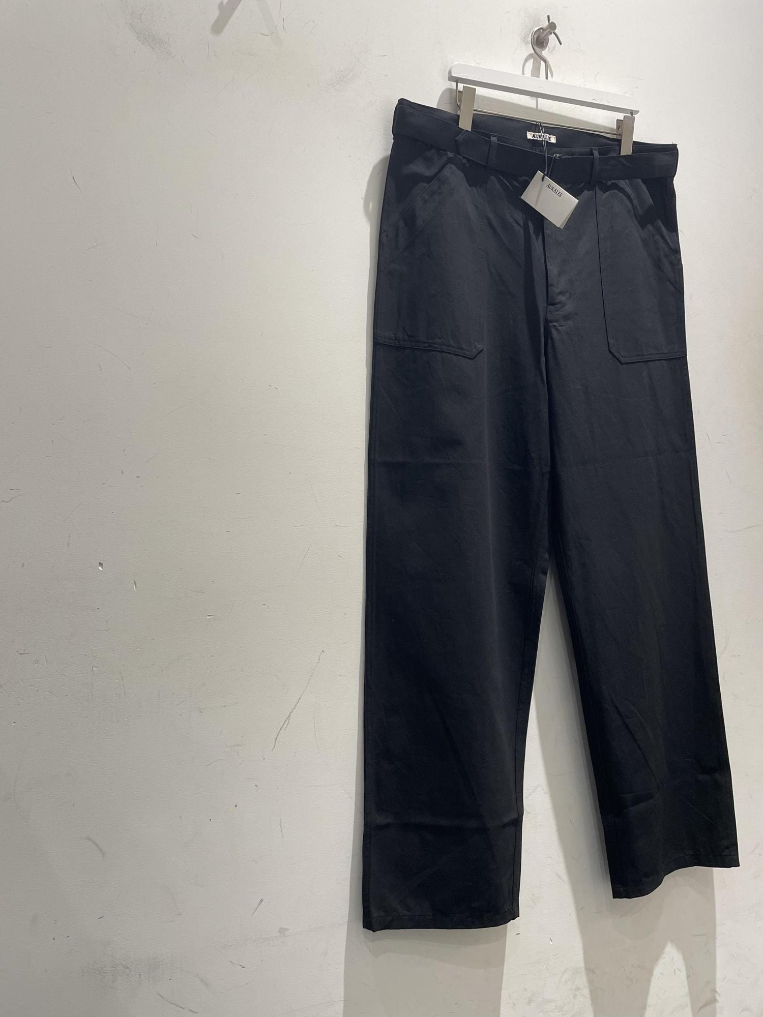 AURALEE HARD TWIST FINX HEAVY CHINO BELTED PANTS | STAFF OUTFIT