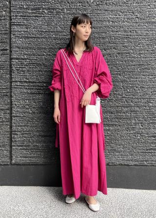 【Sara mallika】COTTON-LINEN PATCH DRESS ADAM ET ROPÉ FEMME(アダム エ ロペ ファム) / 【Sara mallika