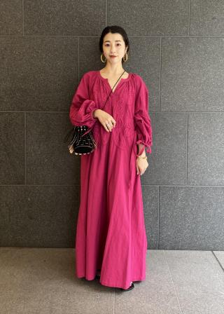 【Sara mallika】COTTON-LINEN PATCH DRESS ADAM ET ROPÉ FEMME(アダム エ ロペ ファム) / 【Sara mallika