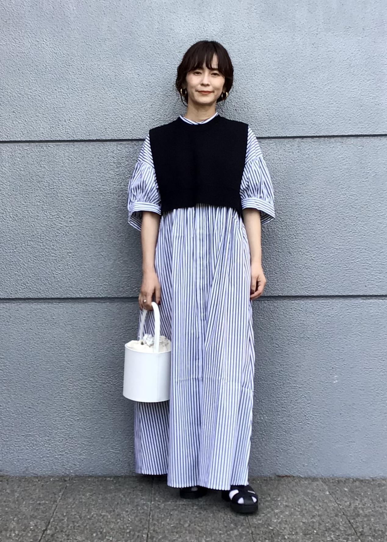 美品】23-24AWアダムエロペ アートプリントシャツワンピース ブラック