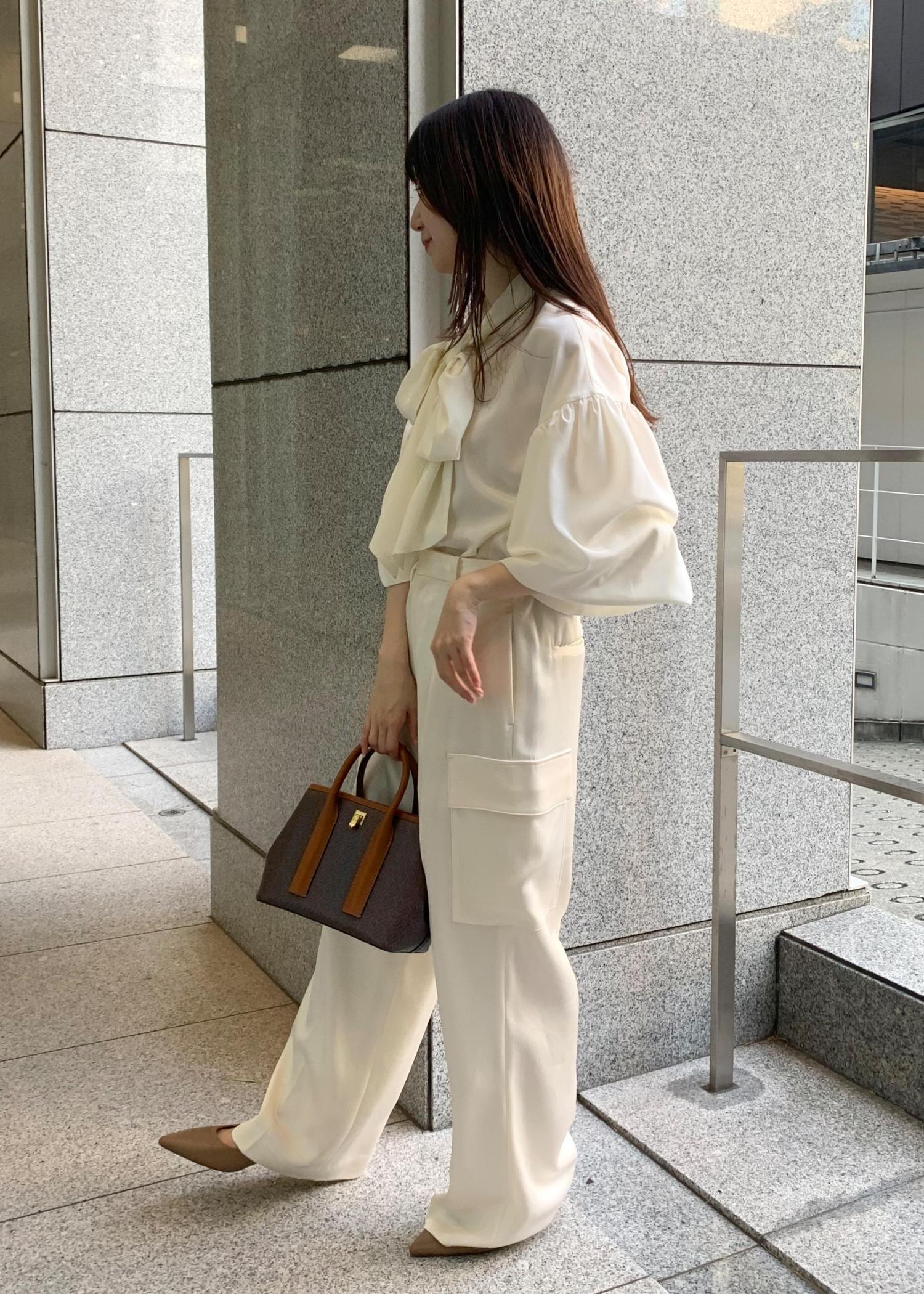 ♡新品♡ カデュネ　神崎恵さんコラボ　ブラウス ♡新品♡ カデュネ 神崎恵さんコラボ ブラウス - メルカリ