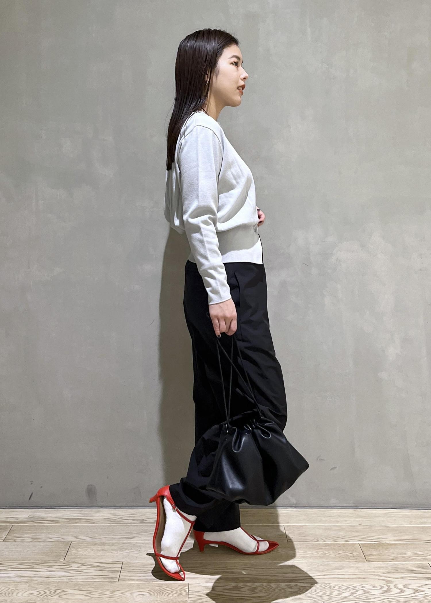 AMOMENTOとADAM ET ROPE'の別注アイテムが発売！大人気ボトムス