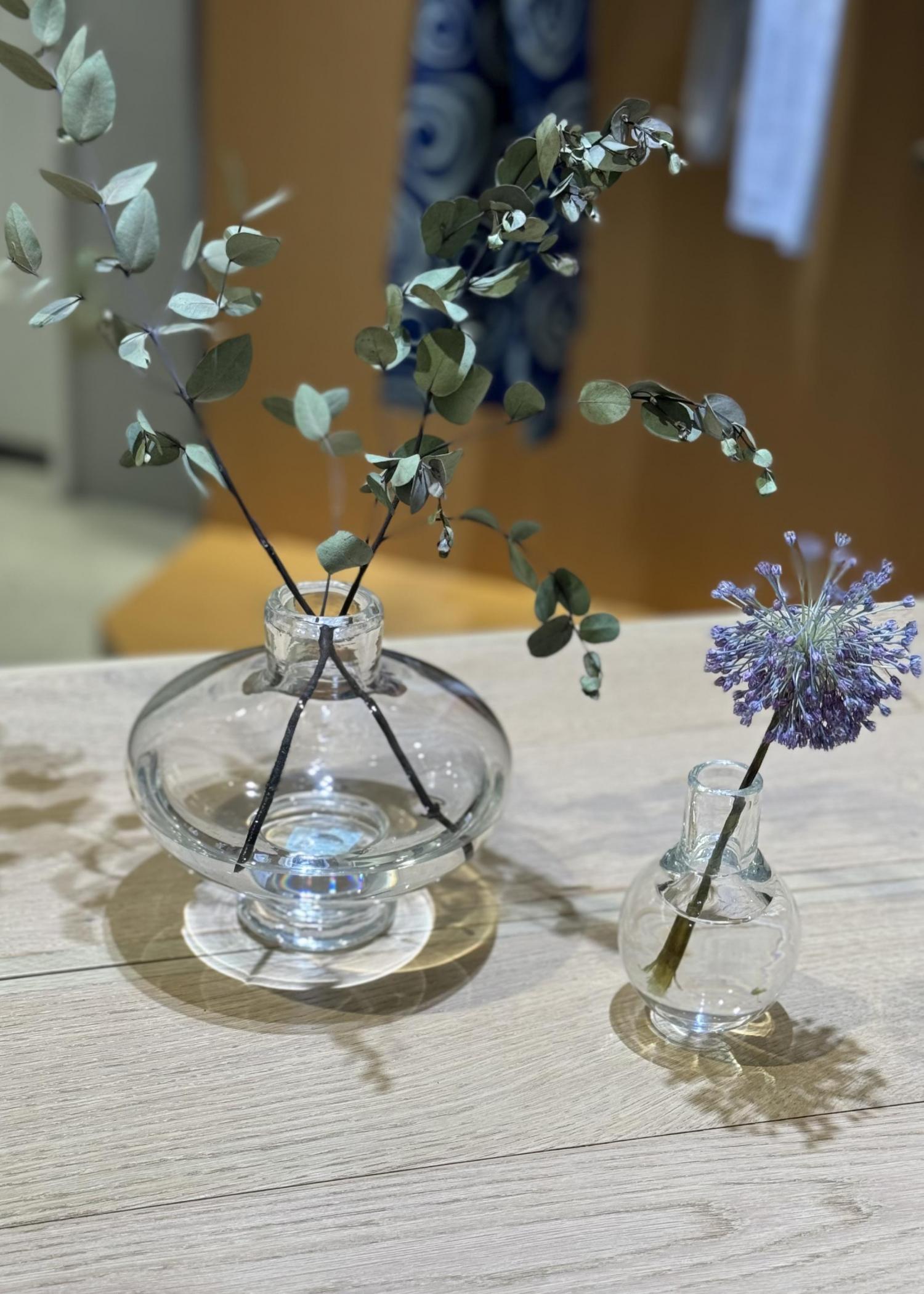 LAN glass work perfume bottle vase 花瓶 LAN glass work perfume bottle vase 花瓶