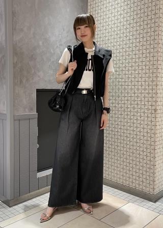 新品タグ付き✨アダムエロペ ラッフルショルダーショートスリーブブラウス 半袖 ADAM ET ROPE'（アダムエロペ）の「ラッフルショルダーブラウス