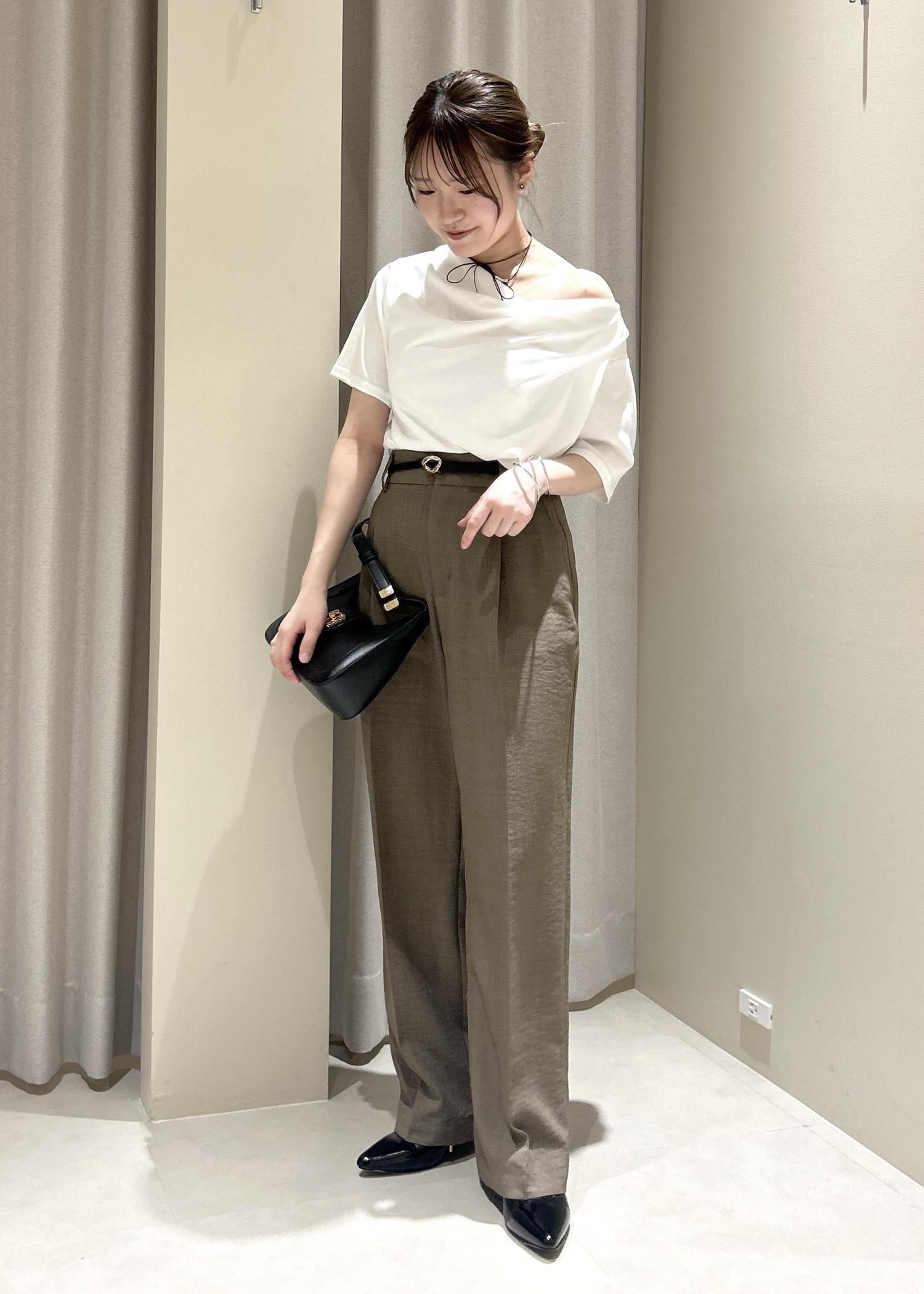 Reformation スウィートハートネック トップ TWICE ミナ着用 Reformation スウィートハートネック トップ TWICE ミナ着用
