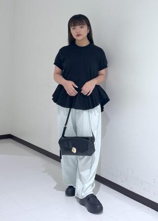 【美品】ADAM ET ROPÉ FEMME タックスリーブペプラムスウェット ADAM ET ROPÉ FEMME(アダム エ ロペ ファム) / 【サステナブル