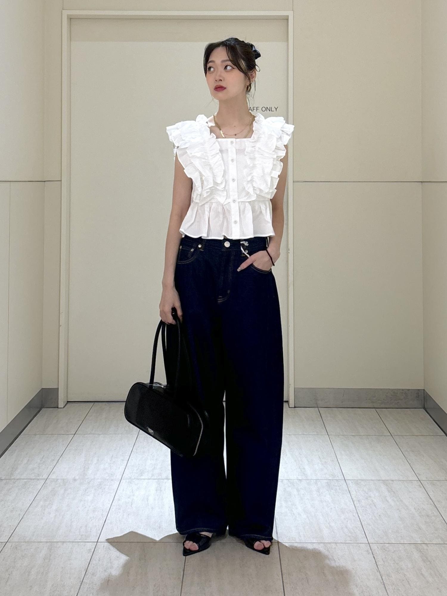 アダムエロペ　フリルブラウス　ADAM ET ROPE' FEMME 楽天市場】【SALE／50%OFF】フリルカラーシアーブラウス ADAM ET