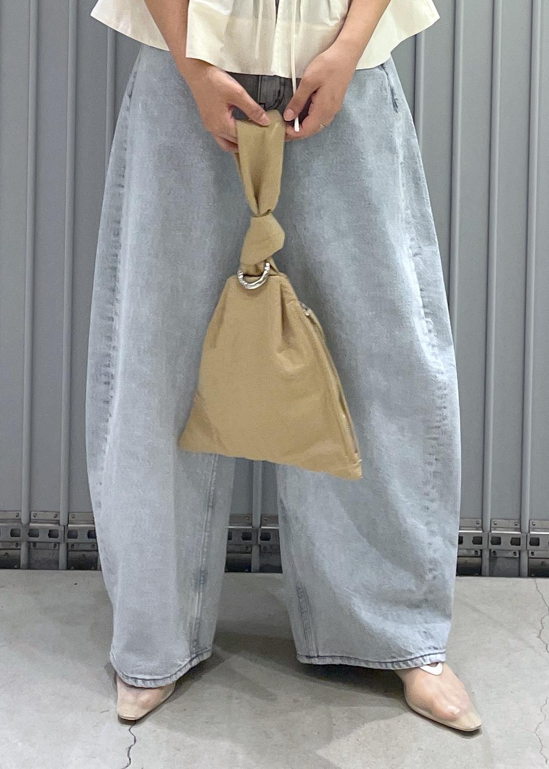 タックフレアジレブラウス / Onji / ADAM ET ROPÉ FEMME ｜J