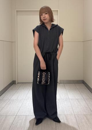アダムエロペ　裏毛フーディロンパース　新品　アイボリー　木なり アダムエロペ 裏毛フーディロンパース 新品 アイボリー 木なり