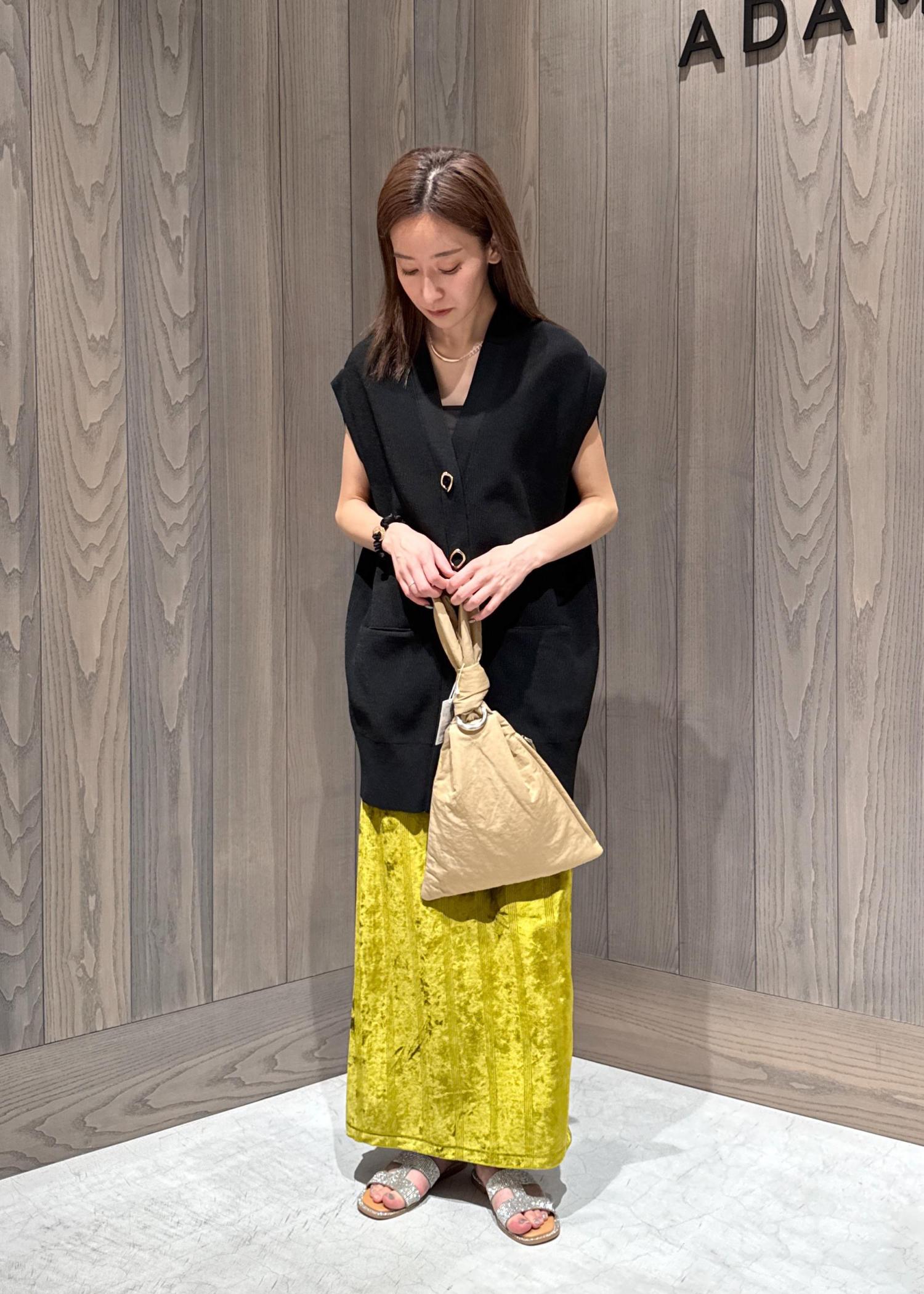 【試着のみ】ANDREA & CO ショルダーカットジップニット andrea&coショルダーカットジップニット - トップスファッション