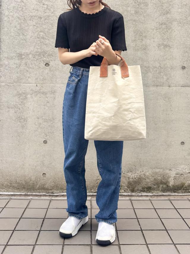 PUEBCOの縦型トートバッグ