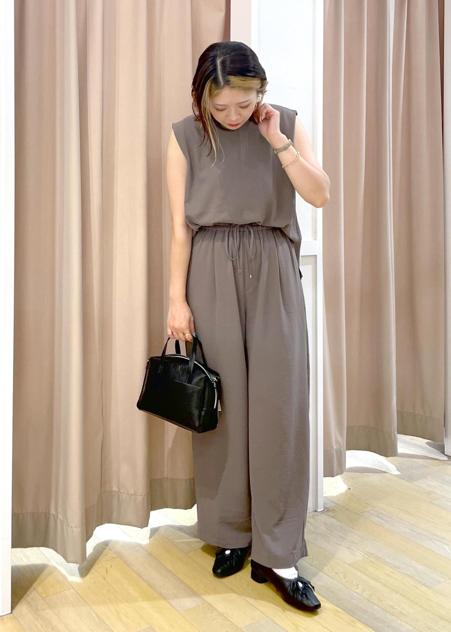 カーキセットアップで秋先取りコーデ / saya / OUTLET ｜J'aDoRe