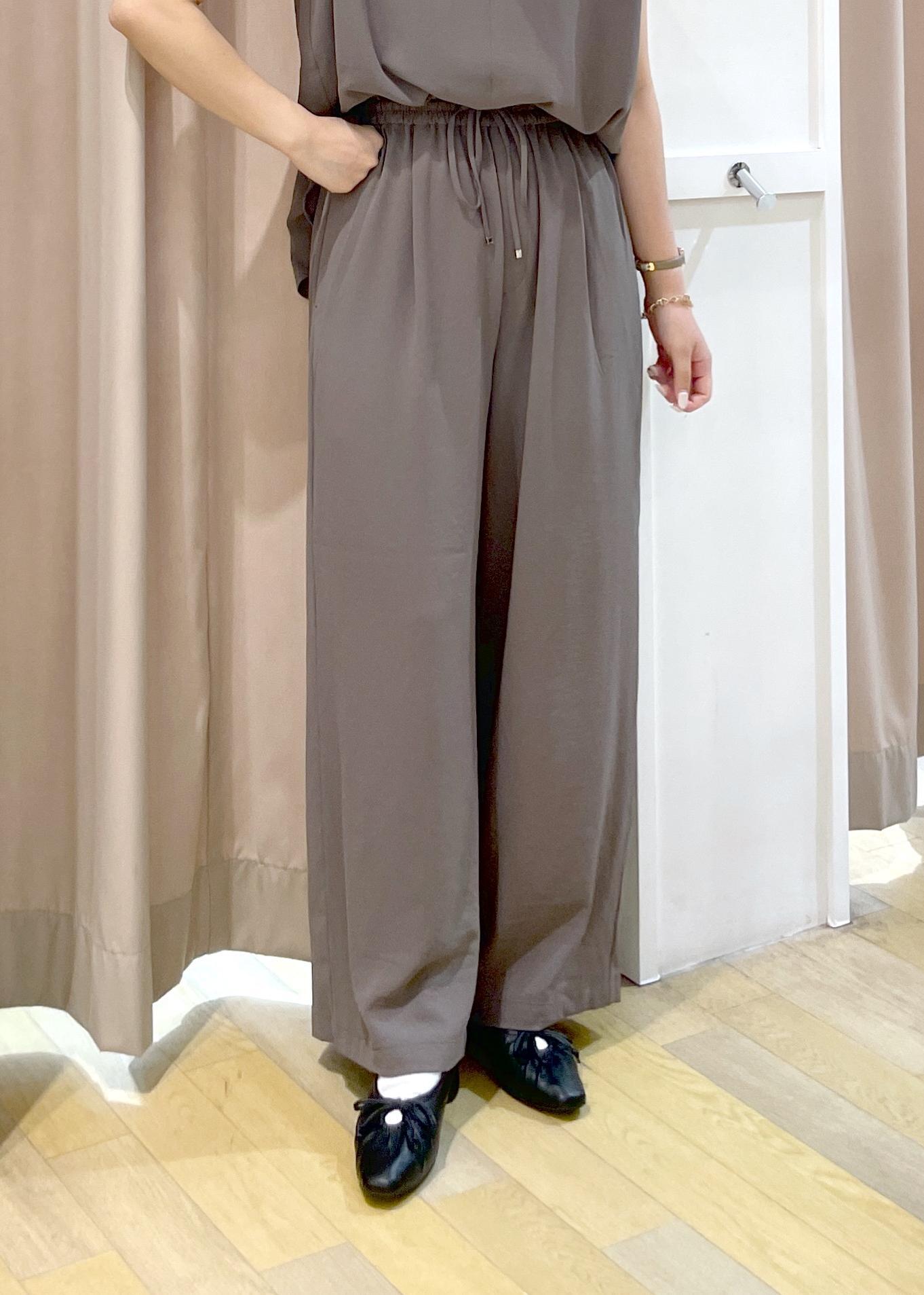 カーキセットアップで秋先取りコーデ / saya / OUTLET ｜J'aDoRe